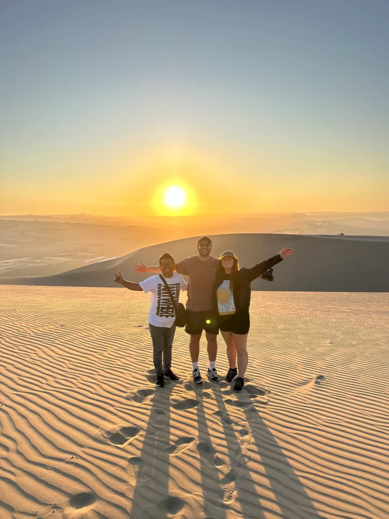 favio y amigos en sunset huacachina