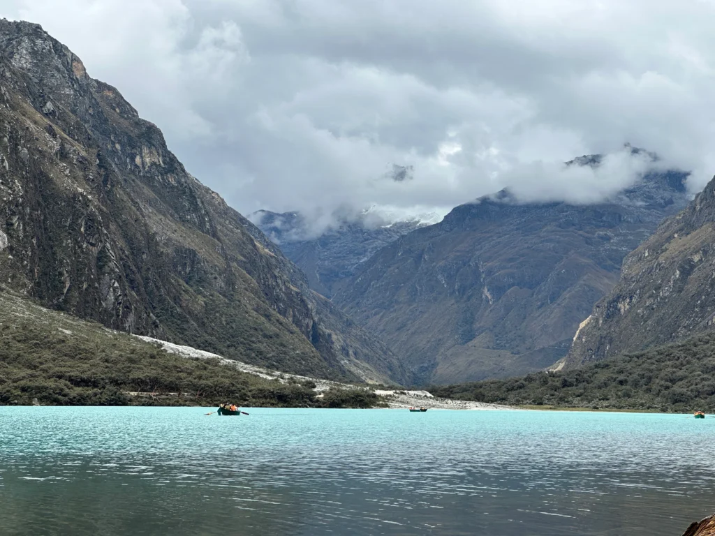 laguna llanganuco
